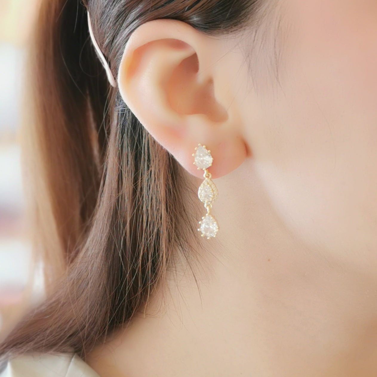 PAR ARETES LARGOS ZIRCONIAS