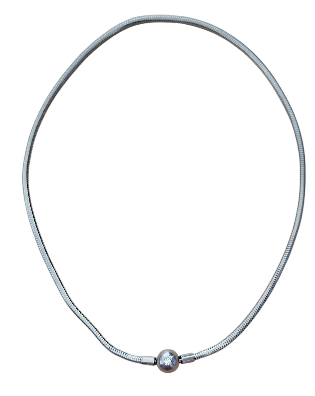 COLLAR BROCHE BOLITA PLATEADA