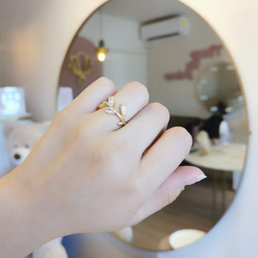 ANILLO HOJAS ZIRCONIA