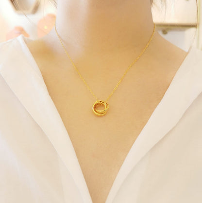 COLLAR AROS ENTRELAZADOS