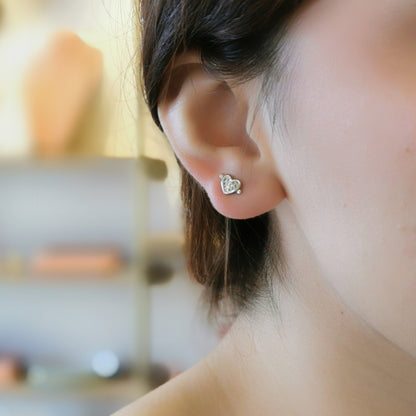 PAR BROQUEL CORAZON PLATEADO