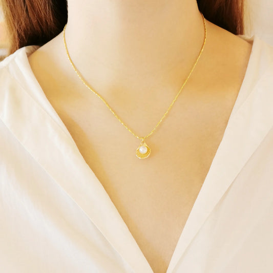 COLLAR CONCHA Y PERLA