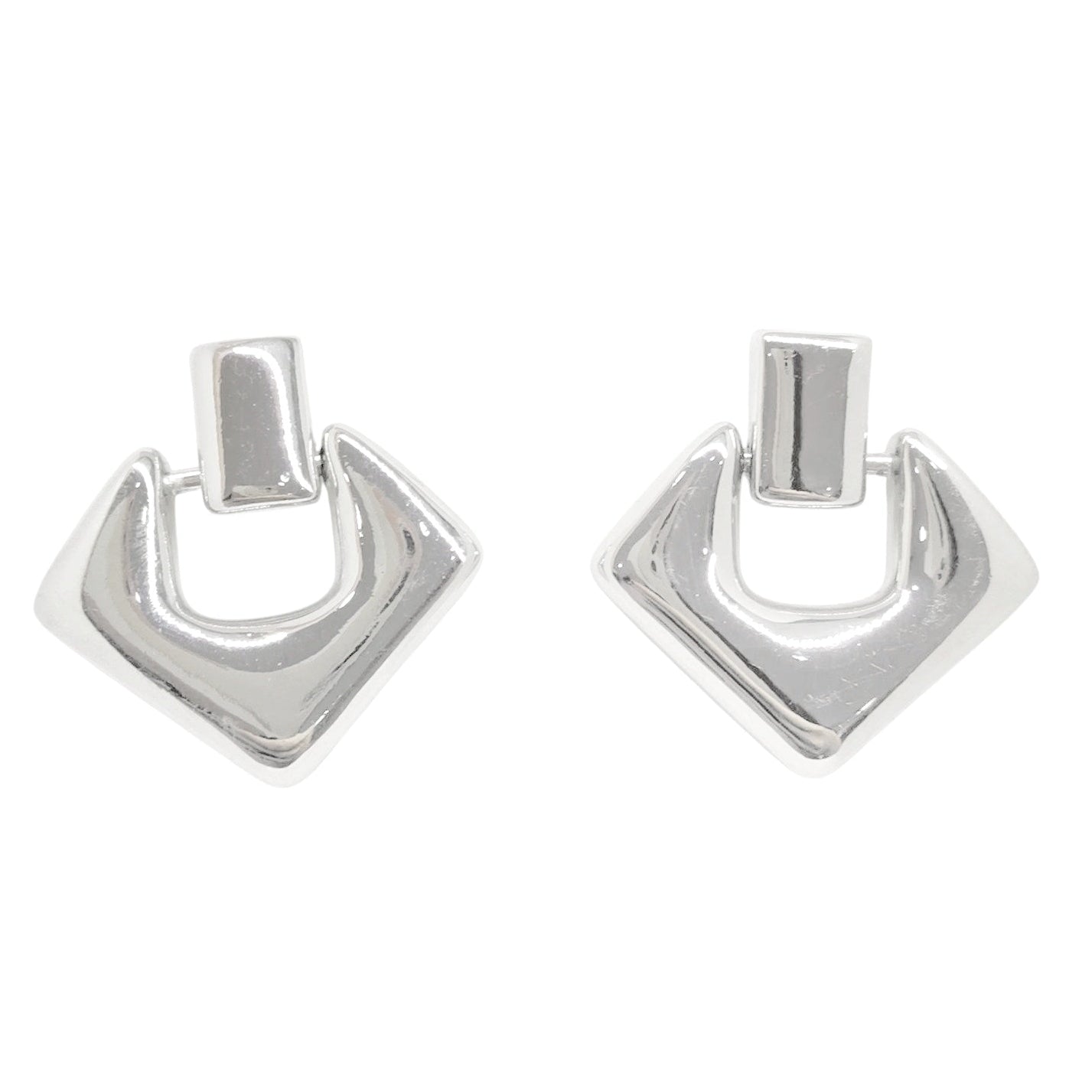 ARRACADAS TRIANGULO PLATEADO