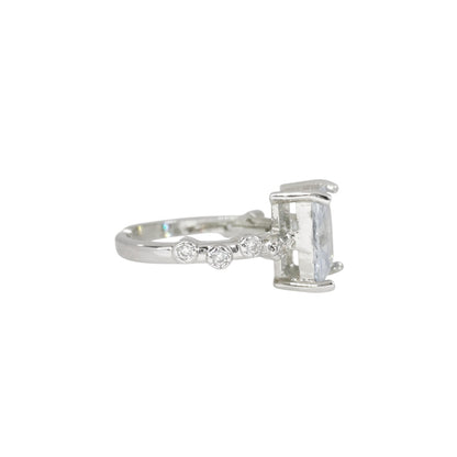 ANILLO PEIDRA BLANCA PLATEADO