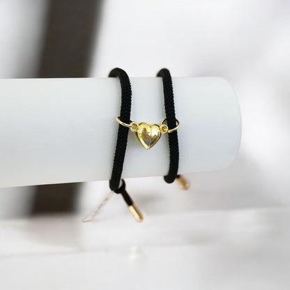 PULSERA CORAZONES MAGNETICOS NEGRA