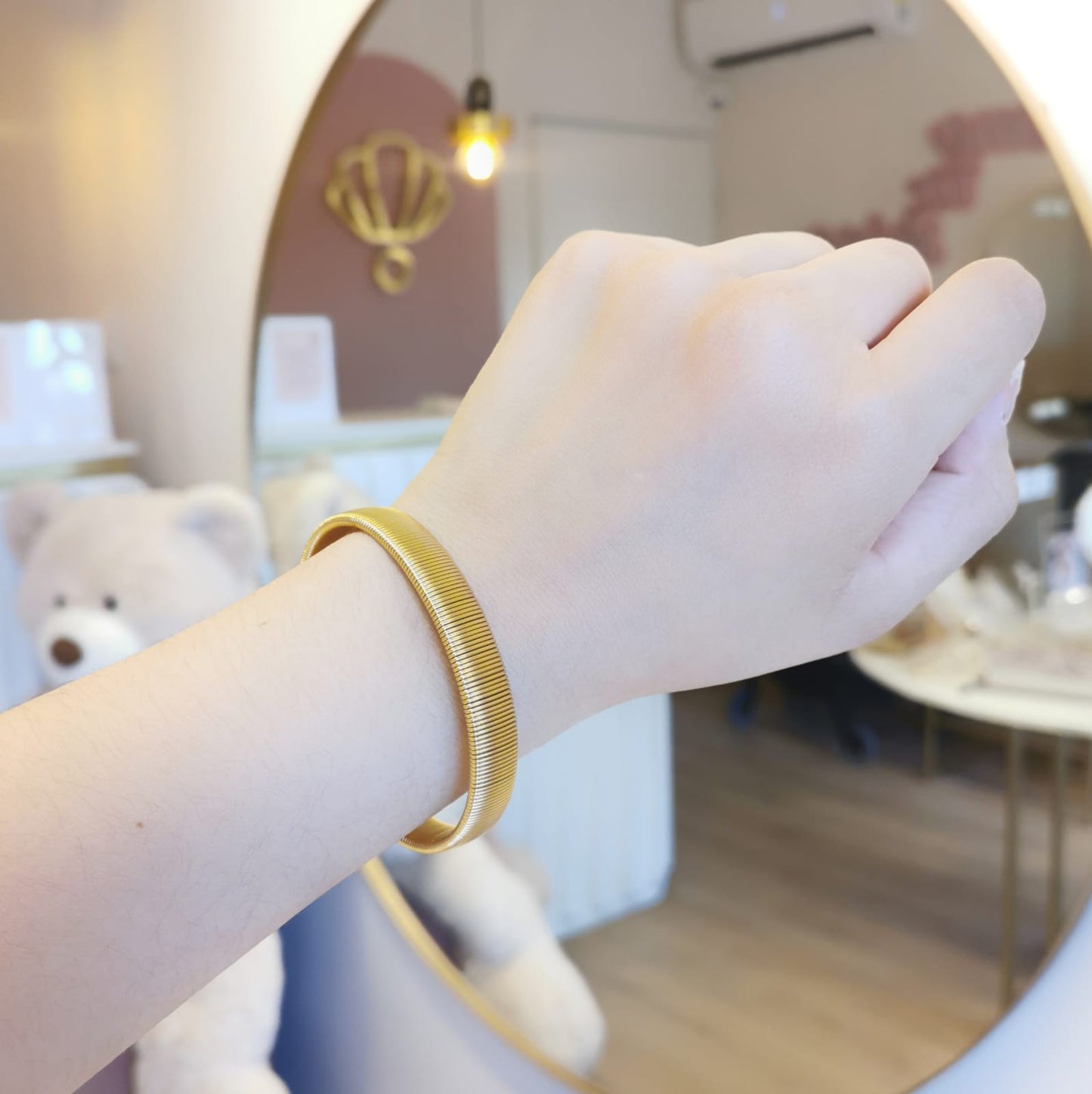 BRAZALETE DORADO RIGIDO