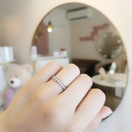 ANILLO HOJITAS PLATEADO