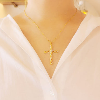 COLLAR CRUZ ENTRELAZADA